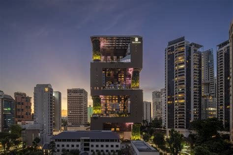 Hotels and accommodation near Pacific Mall .